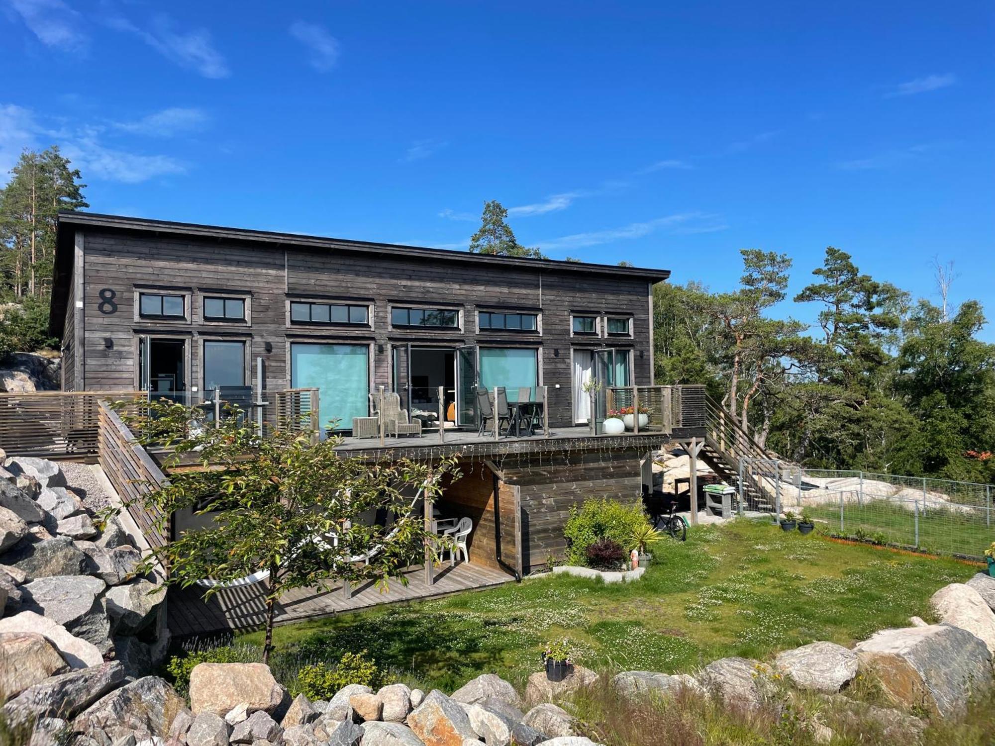 Ny Laegenhet Pa Markplan Med Havsutsikt Stromstad Exterior photo